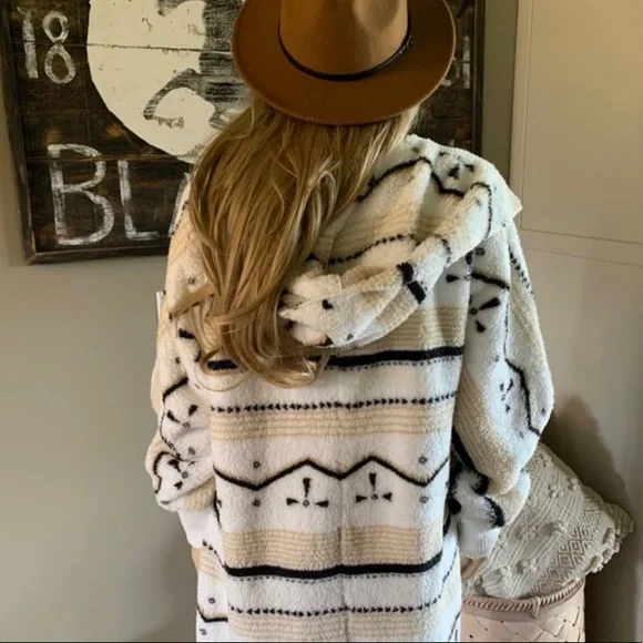 New Cozy Oversized Teddy Hooded Cardigan Sweater Coat / Western Southwest Aztec - Picture 7 of 9